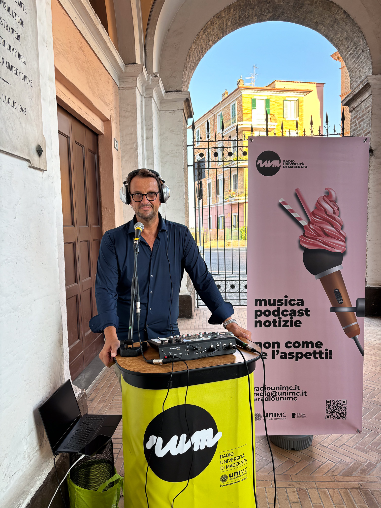 Aldo come inviato per Rum all'Opera